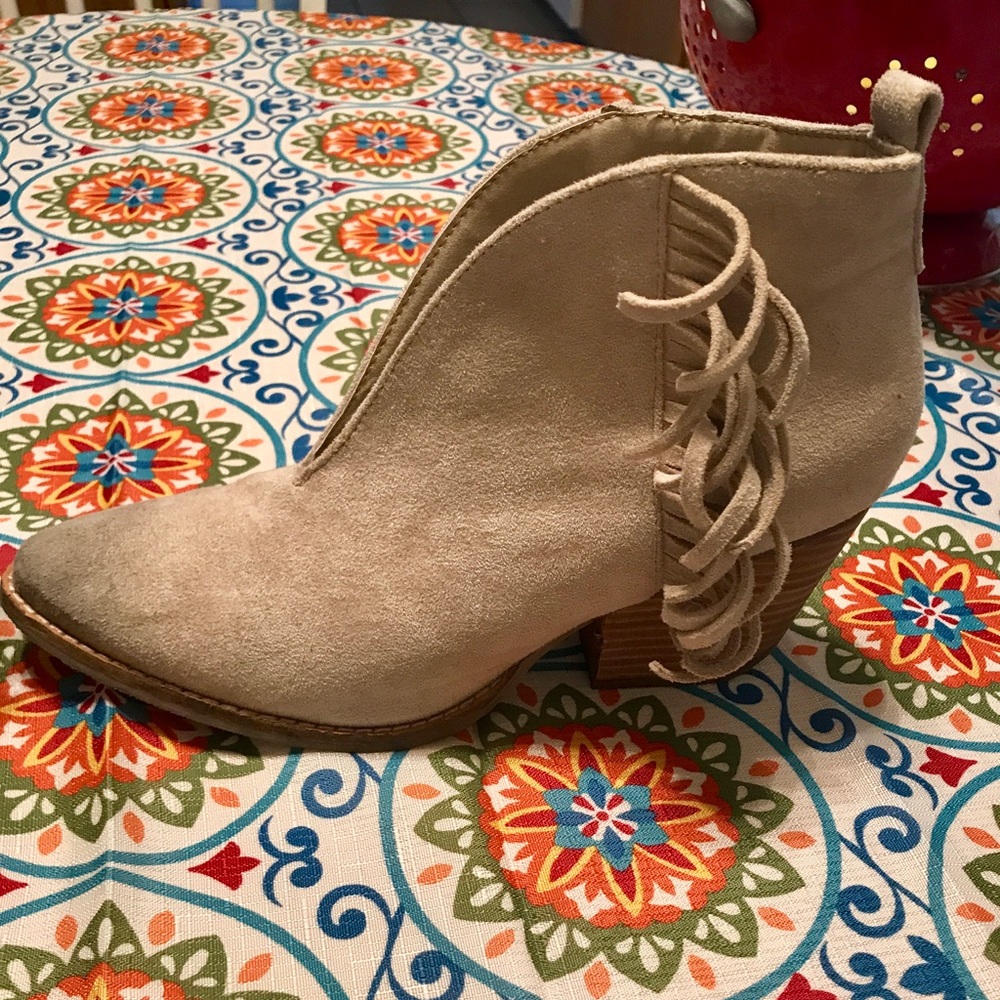 Coconuts by Matisse Booties